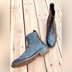 Like New- Dr. Martens- Eleanore Chelsea Boot - Black - Men’s 9/women’s 11.5/EU42